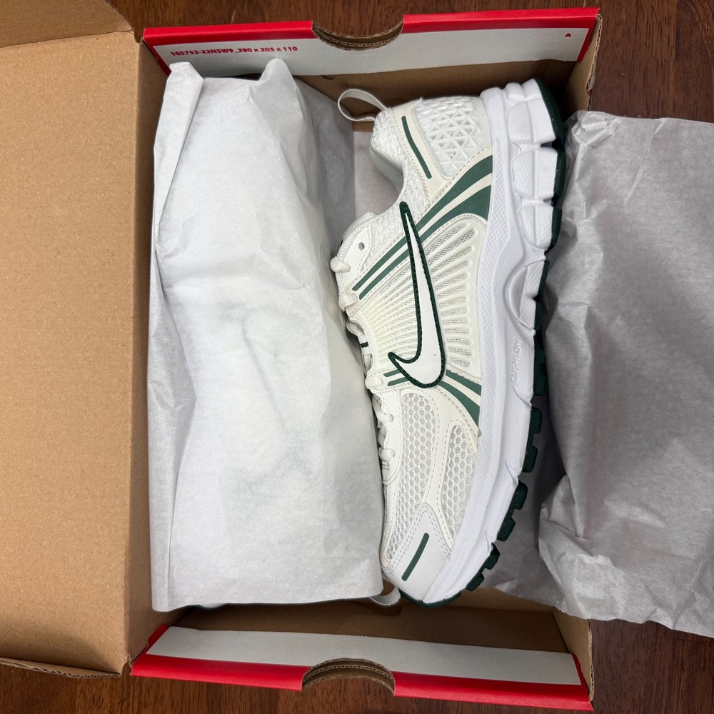 Nike Vomero 5 GS Kids Size 6.5Y Sail Summit White Fir Green HF6998-109 Sneakers - Picture 4 of 9